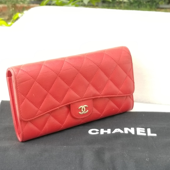 Auth CHANEL Lambskin Quilted Large Flap Wallet  in Red - Picture 9 of 16